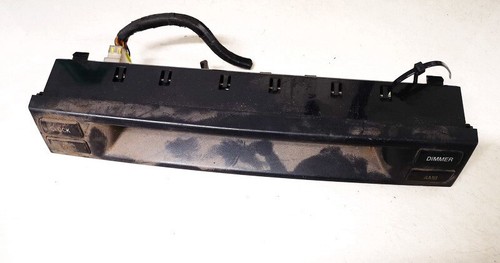 Mazda 2004 dashboard radio - 6,