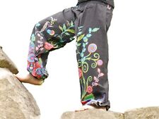 Luftige Sommerhose aus Baumwolle in verschiedenen Farben