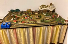 Märklin HO Eisenbahnanlage mit Lok`s und Wagonen etc