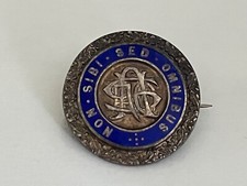 Vintage gepunzt Non Sibi Sed