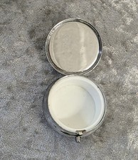 Alte Pillendose Porzellan