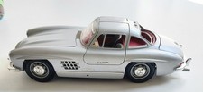 1:24 Revell 1988 Mercedes 300