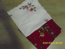 * 2 St. Weihnachtstischdecken