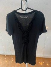 dünnes schwarzes Tshirt mit Raffung am Ausschnitt