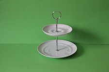 zweistöckige Etagere Teller
