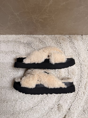 Ugg fuzz sugar - cross, slide