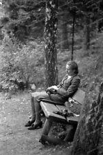 Negativ-Hildesheim-Niedersachsen-müde-Frau-Bank-Gähnen-2.WK-22