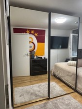 Kleiderschrank mit Spiegel Schiebetür 2 Jahre alt!!