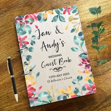 Holz helle Blumenblätter