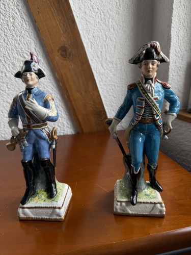 Zwei porzellanfiguren - zwei,