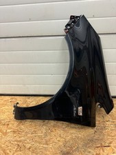 AO10* Opel Corsa D BJ2013 Kotflügel Vorne Links Farbe: GAR Graphitschwarz