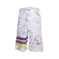 New Schnitzel, Badeshorts