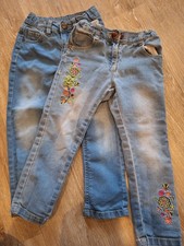 2 Jeans / Hosen hellblau Gr