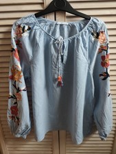 ESPRIT Folklore Bluse hellblau Blumen Stick Gr. 38