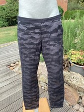 Hose - Camouflage- von Mexx - Gr. 40 - getragen