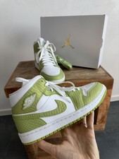 Nike WMNS Air Jordan 1 MID SE