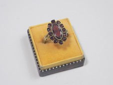 Eleganter Jugendstil Damen Goldring Granat 333er Gelbgold Floral Designschmuck