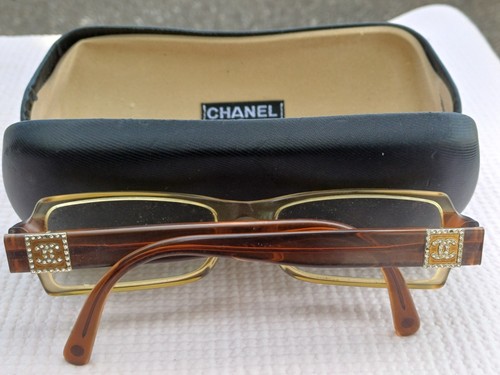 Chanel brillengestell mit etui - chanel,