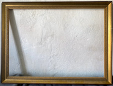 ::ANTIKER STUCKRAHMEN KLEIN GOLD FALZ: 80,5X58 CM. AUẞEN: 66,5X89 CM.