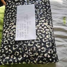 Kunstfell mit Schuppen