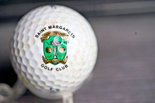 Logo Golfball: Seint Margarets, Titleist 3