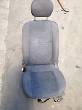 15591 Sitz links FORD Focus