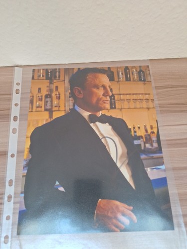 James bond daniel craig - james,