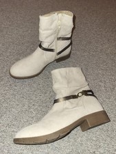 Stiefelette in creme mit braunen Riemchen Größe 37 von FootFlexx