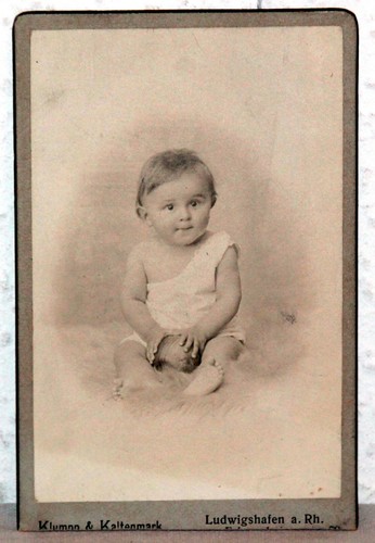 Photo circa 1900 baby - photo,