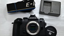 Olympus E-M1 OM-D  spiegellose Systemkamera - Schwarz - 31658 Auslösungen