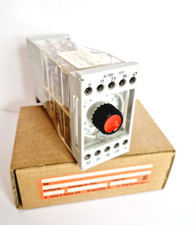 Dold&Söhne Zeitschütz AI 700.11.1111 220V 50Hz Zeitrelais 0,4 - 10 min 00350