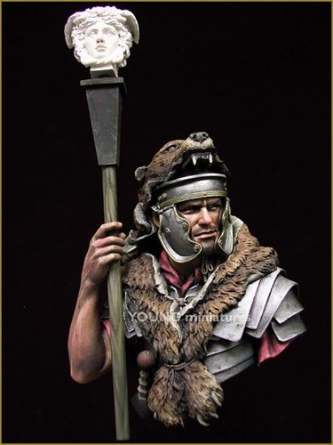 Young miniatures roman - young,