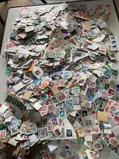 Ca. 900g Kiloware Alle Welt nur Kleinformate und Dauerserien  auf Papier