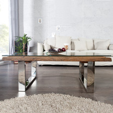 Eindrucksvoller Couchtisch