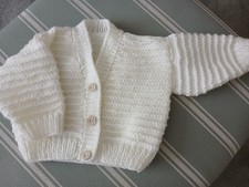 BABY CARDIGAN, HANDGESTRICKT