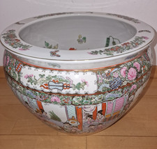 Porzellan Cachepot - Algen Koi Palast Scene - Fishbowl Famille Rose gemarkt ?