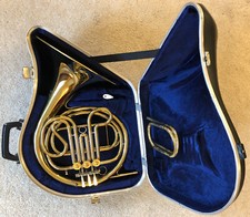 Cerveny F / Es Horn Waldhorn Top Zustand! Hartschalenkoffer CHR-321