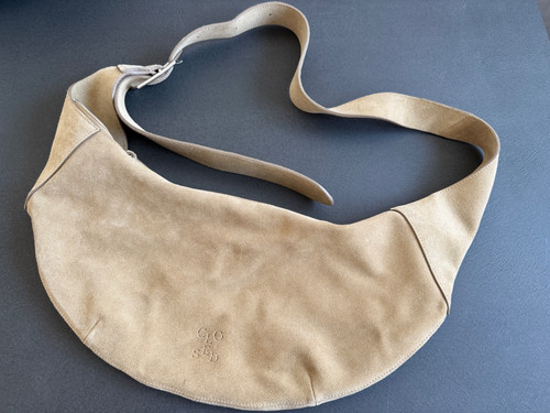 Closed halfmoonbag sand - closed,