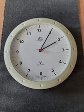 Comet Analoge Funk-Wanduhr mit hellgrauem Rahmen Uhr  -  radio controlled