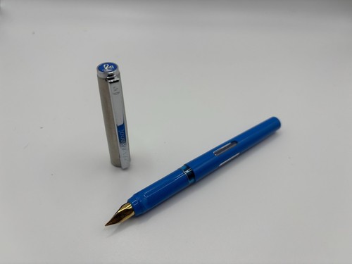 Pelikan pelikano p450 modell - ,