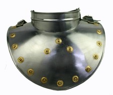 Plattenkragen Rüstung Helm