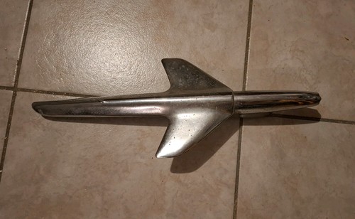 Chevrolet hauben hood ornament - chevrolet,