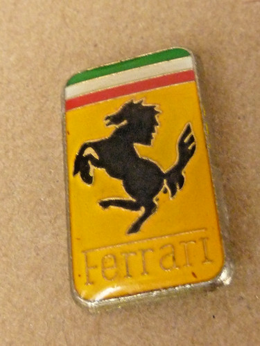 Pins badge auto - pins, badge.auto