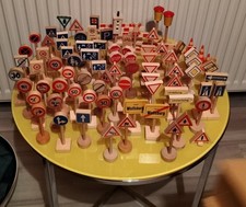 Verkehrszeichen Aus Holz