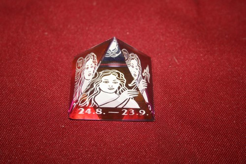 Glas pyramide sternzeichen - pyramide,