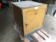 alter Tresor Save für Akten