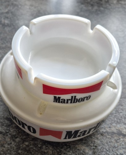 Marlboro aschenbecher set - marlboro,