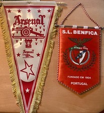 Fansammlung Fussballwimpel insgesamt 136 Stück, national & international