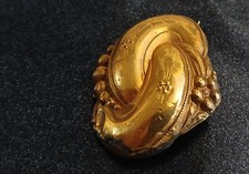 schöne alte Brosche / Anhänger "2 in 1" aus Schaumgold um 1870 -B449