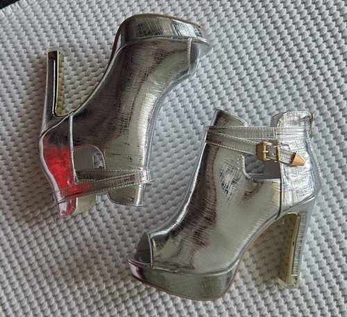 Neue plateu high heels - plateu, peep